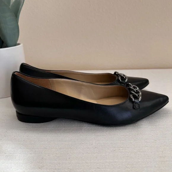 Naturalizer Bobby Black Faux Leather Chain Charm Pointy Flats Women’s 7.5M - Picture 3 of 13